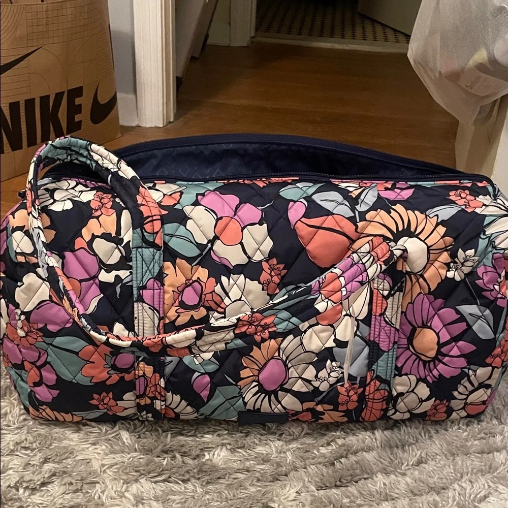 NEW Ultralight Large Duffle - Picture 2 of 2